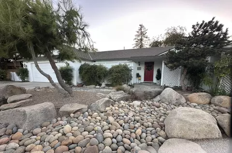 97 S Beverly St, Porterville, CA 93257