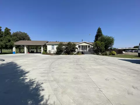 20833 Ave 322 #A, Woodlake, CA 93286