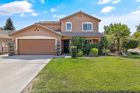 951 W Westmont Ave, Visalia, CA 93277