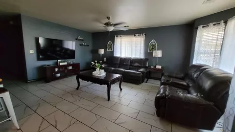 1240 Flory Ave, Corcoran, CA 93212 photo 5