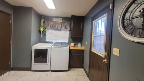 1240 Flory Ave, Corcoran, CA 93212 photo 17