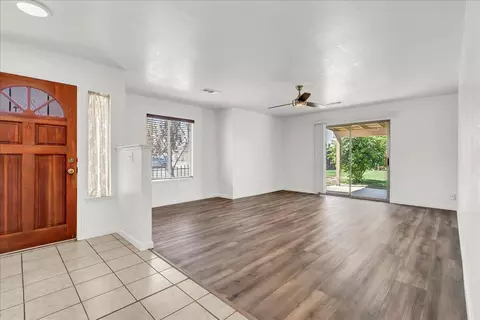 1044 E Cedar Ave, Tulare, CA 93274 photo 5