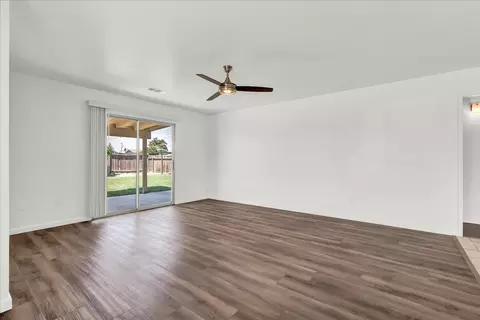 1044 E Cedar Ave, Tulare, CA 93274 photo 22