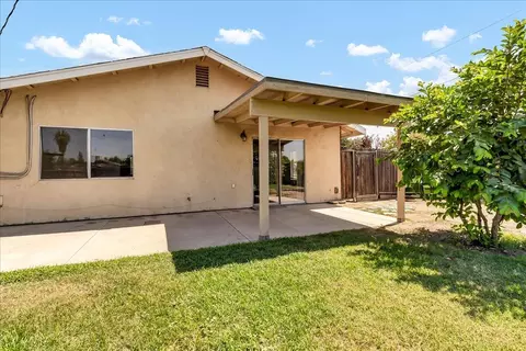 1044 E Cedar Ave, Tulare, CA 93274 photo 32