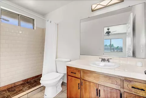 1044 E Cedar Ave, Tulare, CA 93274 photo 29