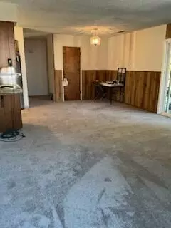 146 E Berkeley Ave, Tulare, CA 93274 photo 9