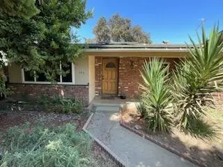146 E Berkeley Ave, Tulare, CA 93274 photo 2