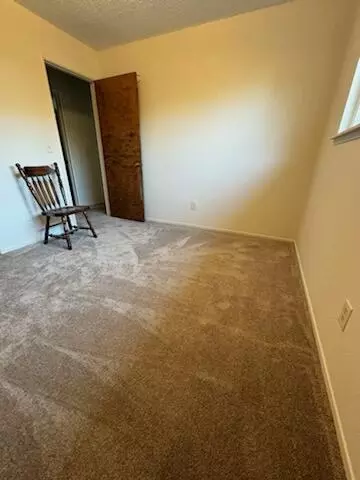 146 E Berkeley Ave, Tulare, CA 93274 photo 16