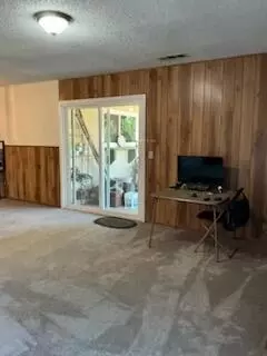 146 E Berkeley Ave, Tulare, CA 93274 photo 8
