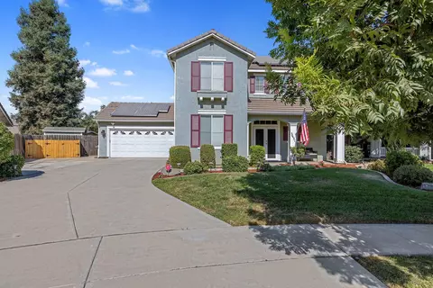 3631 S Julieann Ct, Visalia, CA 93277
