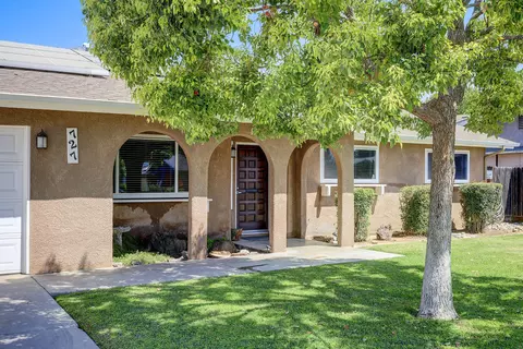727 Westwood Dr, Exeter, CA 93221 photo 4