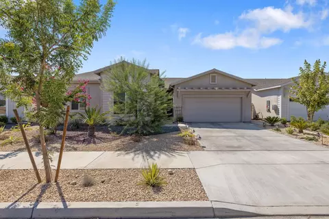3719 N Santa Fe St, Visalia, CA 93291
