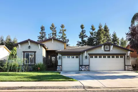 2223 W Monache Ln, Porterville, CA 93257