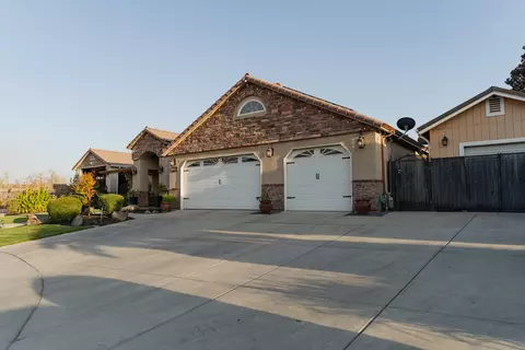 4433 E Sycamore Ct, Visalia, CA 93292 photo 6
