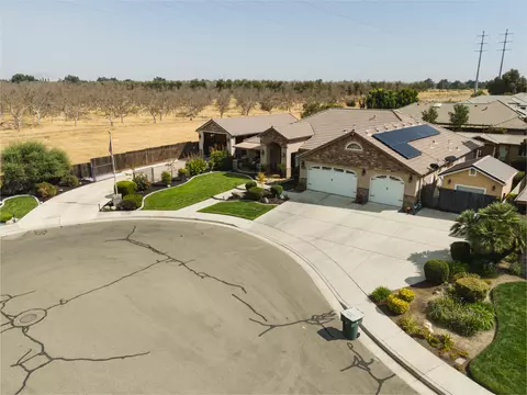 4433 E Sycamore Ct, Visalia, CA 93292 photo 3
