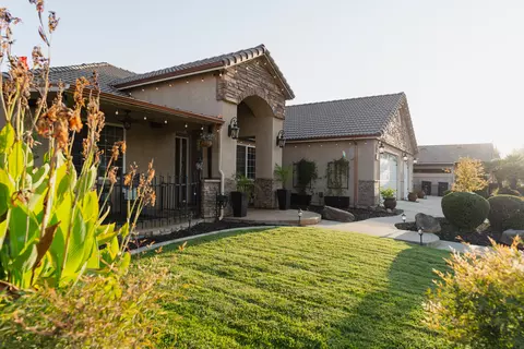 4433 E Sycamore Ct, Visalia, CA 93292 photo 8