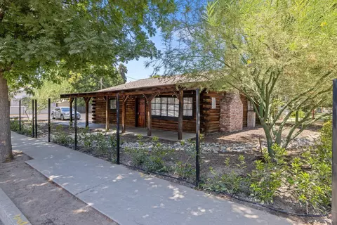 216 E School Ave, Visalia, CA 93291 photo 3