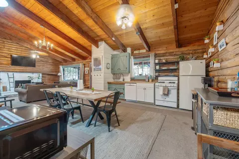 216 E School Ave, Visalia, CA 93291 photo 22