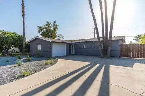 721 N 4th St, Porterville, CA 93257