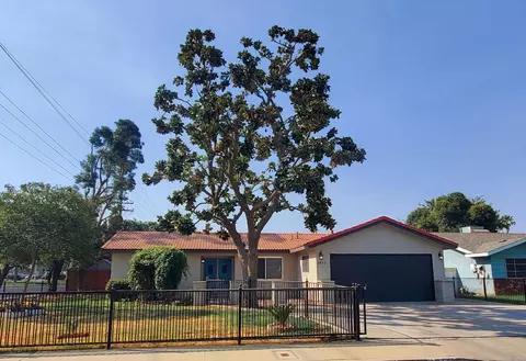 1611 W Grand Ave, Porterville, CA 93257