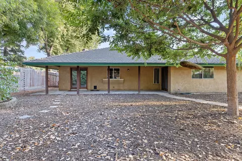 1204 E Cambridge Ave, Visalia, CA 93292 photo 35