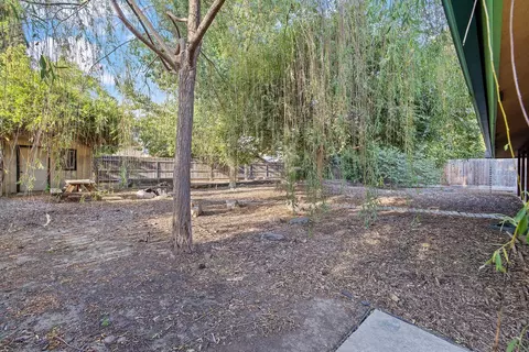 1204 E Cambridge Ave, Visalia, CA 93292 photo 28