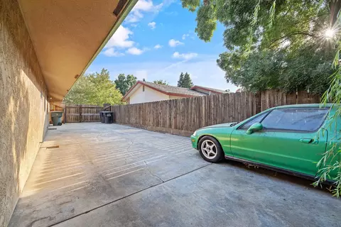 1204 E Cambridge Ave, Visalia, CA 93292 photo 36