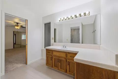 1204 E Cambridge Ave, Visalia, CA 93292 photo 21
