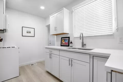 Undisclosed, Visalia, CA 93291 photo 29