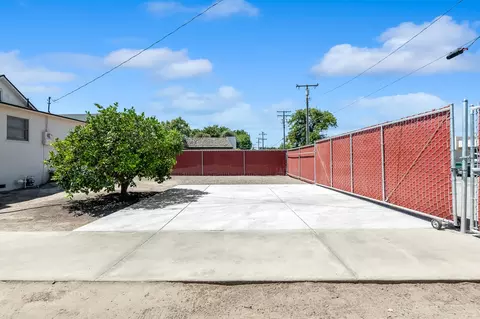 Undisclosed, Visalia, CA 93291 photo 52