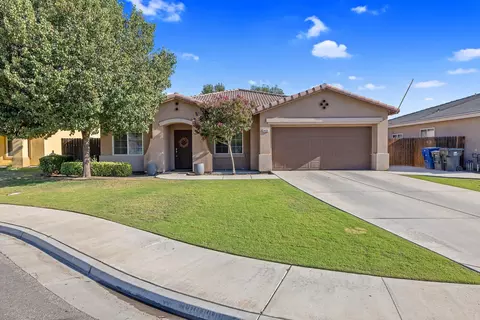 2406 Lebow Ct, Bakersfield, CA 93313