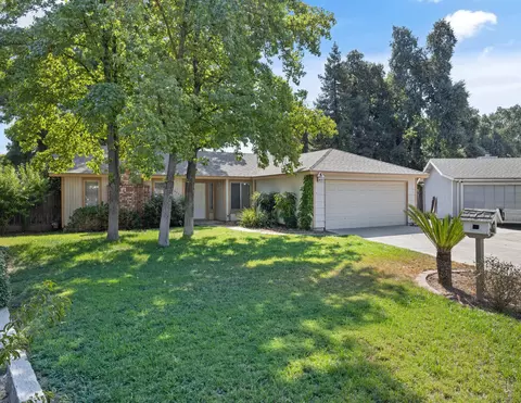 2332 S Bridge Ct, Visalia, CA 93277