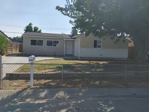 1510 N Elm St, Visalia, CA 93291