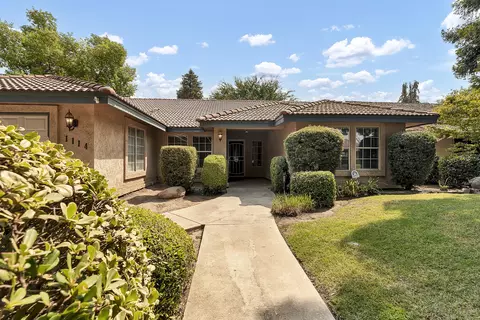 1114 N Linwood St, Visalia, CA 93291
