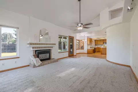 1704 E Howard Ct, Visalia, CA 93292 photo 12