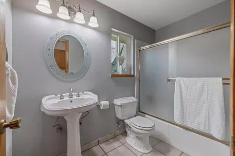 1704 E Howard Ct, Visalia, CA 93292 photo 16