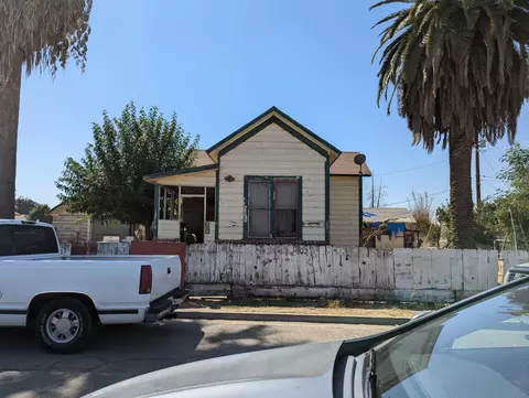 437 E Buena Vista Ave, Visalia, CA 93291