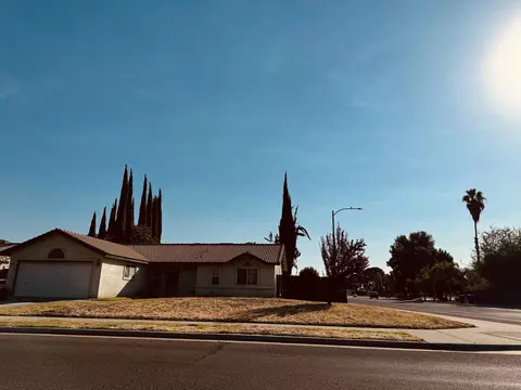 826 Olympic Ave, Lemoore, CA 93245