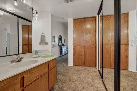 1429 E Vassar Dr, Visalia, CA 93292 photo 16