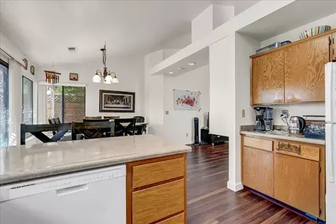 1429 E Vassar Dr, Visalia, CA 93292 photo 11