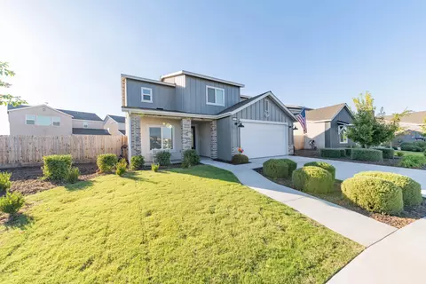 3709 N Newton Dr, Visalia, CA 93291