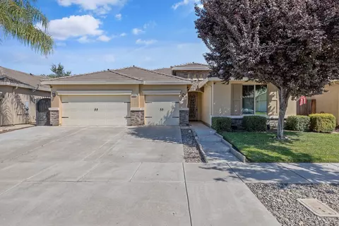 3504 W Buena Vista Ave, Visalia, CA 93291