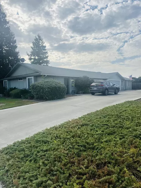 418 E Prospect Ave, Exeter, CA 93221
