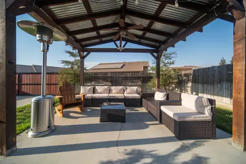 577 W Glaze Ave, Exeter, CA 93221 photo 7