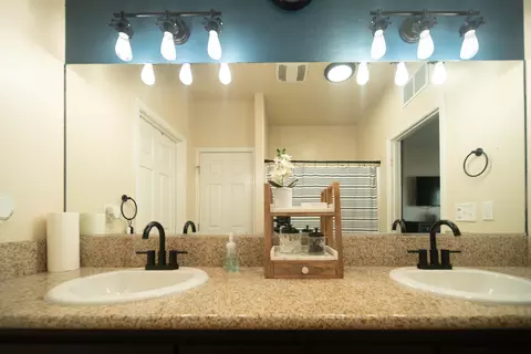 577 W Glaze Ave, Exeter, CA 93221 photo 6