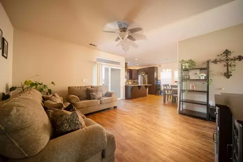 577 W Glaze Ave, Exeter, CA 93221 photo 9