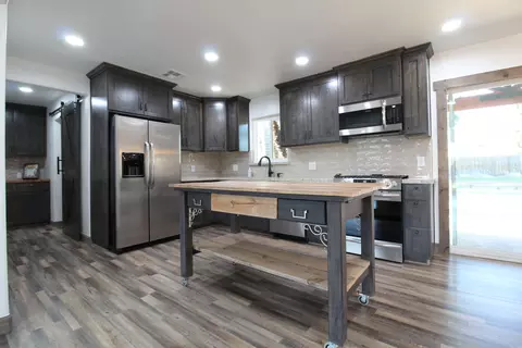 873 W Cedar St, Exeter, CA 93221 photo 8