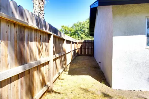 558 Perry Ave, Corcoran, CA 93212 photo 34