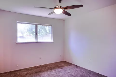 558 Perry Ave, Corcoran, CA 93212 photo 33