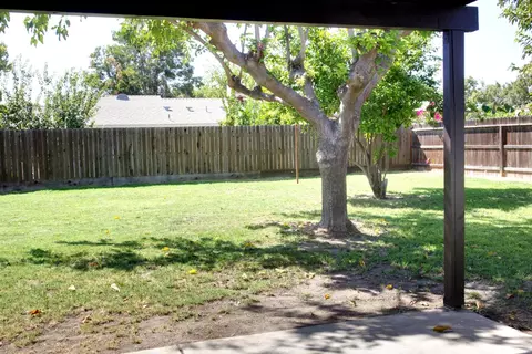 558 Perry Ave, Corcoran, CA 93212 photo 40
